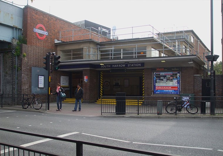 Station Transfer Services in Edgware & Burnt Oak - Burnt Oak Minicabs